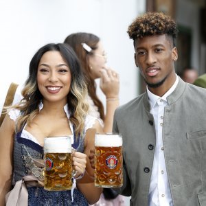 Kingsley Coman sa suprugom Sephorom