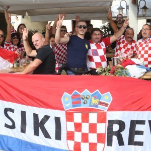 Hrvatski navijači na ulicama Splita