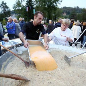 Omlet od 100 kilograma vrganja i tisuću jaja