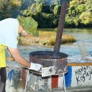 Tradicionalna 22. Kestenijada u Hrvatskoj Kostajnici