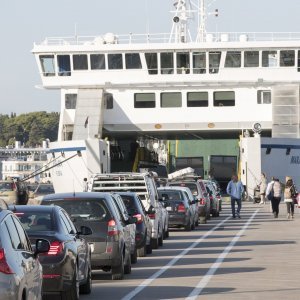 Gužva na trajektu Split - Supetar