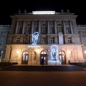 Izložba Kristal Total-Art Ivice Propadala otvorena u Muzeju Mimara