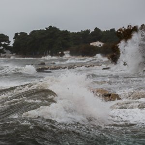 Orkansko jugo u Dalmaciji - Kaštel Štafilić