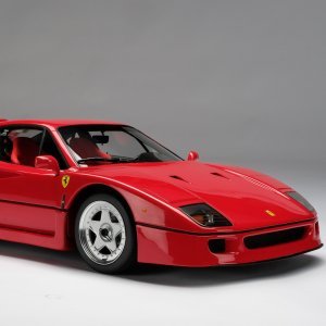 Replika Ferrarija F40