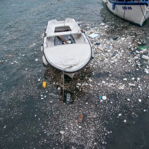 Smeće doplovilo u Dubrovnik