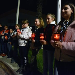 Mještani Vodica odali počast žrtvama Vukovara i Škabrnje