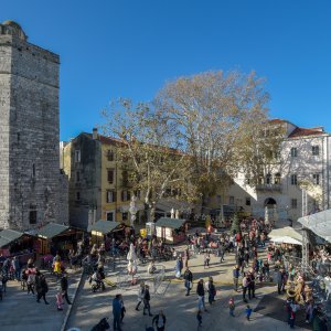 Građani posjetili manifestaciju Advent u Zadru