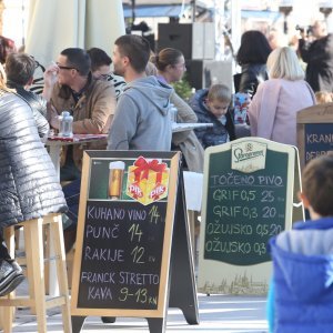 Split: Adventske svečanosti započele nastupom mažoretkinja