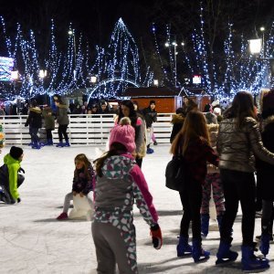 Slavonski Brod: Prve nedjelje Adventa grad je zablistao u blagdanskom ugođaju