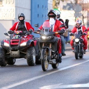 Motorizirani Djedovi Mrazovi u Poljskoj