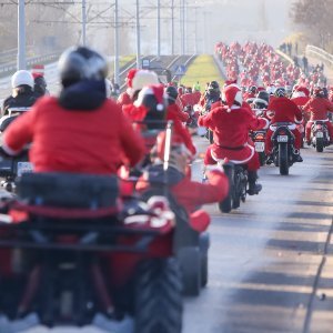 Motorizirani Djedovi Mrazovi u Poljskoj