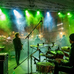 U sklopu Dubrovačkog zimskog festivala Gibonni održao koncert na Stradunu