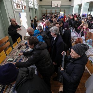 Međunarodni sajam gramofonskih ploča u Gimnaziji u Križanićevoj