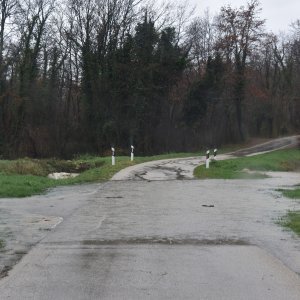 Polja u okolici Umaga i Buja dijelom poplavljena zbog velike količine oborina