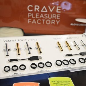 Crave: vibratori i nakit, 2u1