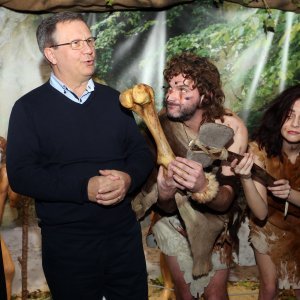 Neandertalci u Noći muzeja posjetili muzej Aquatica u Karlovcu