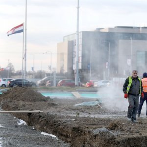 Radovi na izgradnji Spomenika domovini ispred KD Vatroslav Lisinski