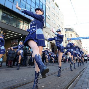 Zagreb: Vesela fašnička povorka prodefilirala je centrom grada