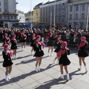 Zagreb: Vesela fašnička povorka prodefilirala je centrom grada