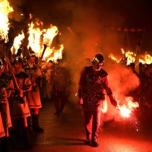 Vikinški festival Up Helly Aa u Lerwicku