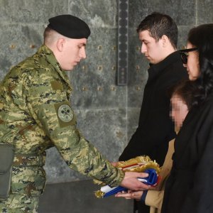 Posljedni ispraćaj Božidara Alića na krematoriju