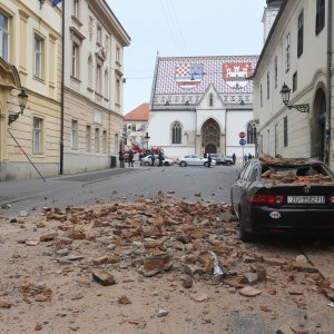 Potres oštetio zgradu Vlade i Katedralu