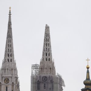 Potres oštetio zgradu Vlade i Katedralu