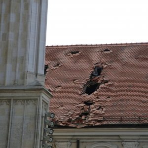 Katedrala i Nadbiskupski dvor nakon potresa