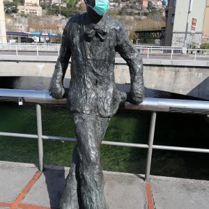 Rijeka: Šaljivi, motivacijski natpisi i grad tijekom borbe s koronavirusom