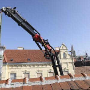 Zagreb: Volonteri saniraju uništene dimnjake na gradskim krovovima