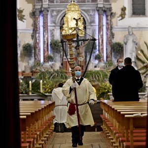 Tradicionalna procesija 'Za križen' uz stroge mjere zaštite