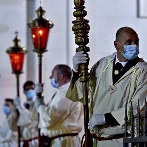 Tradicionalna procesija 'Za križen' uz stroge mjere zaštite