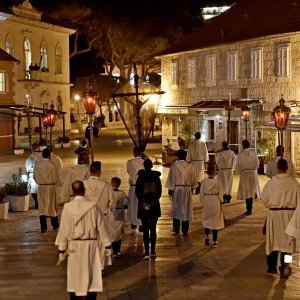 Tradicionalna procesija 'Za križen' uz stroge mjere zaštite