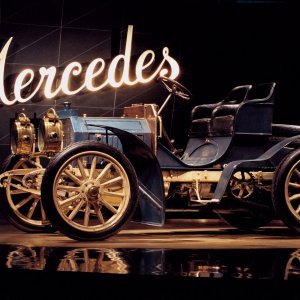 Mercedes - Rođenje marke: Najstariji još uvijek postojeći Mercedes, Simplex od 40 KS iz 1902. godine, našao je časno mjesto u novom muzeju