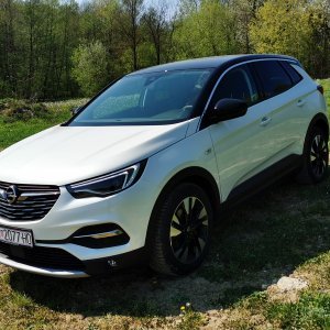 Opel Grandland X Ultimate 1.5D 130 MT6