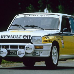Renault 5 Turbo na Reliju Des Mille Pistes