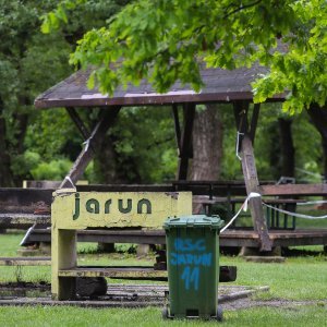 Zagreb: Klupe za roštilj ove godine na Jarunu potpuno su prazne