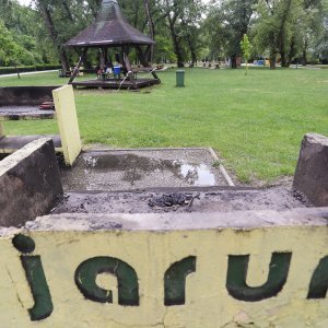 Zagreb: Klupe za roštilj ove godine na Jarunu potpuno su prazne