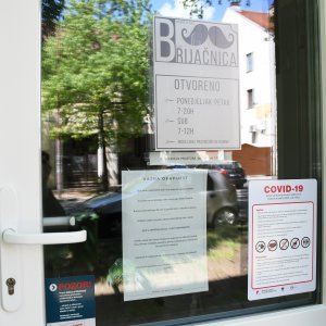 Bjelovar: Građani s nestrpljenjem dočekali otvaranje frizerskih salona
