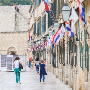 Dubrovnik: Obilježavanje Dana državnosti na gradskim ulicama