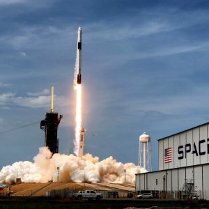 Crew Dragon odlazi u svemir uz pomoć rakete Falcon-9