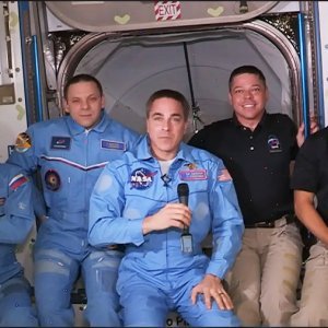 Posada Crew Dragona u društvu posade ISS-a
