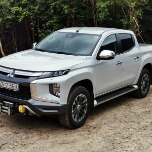 Mitsubishi L200 DOUBLE CAB MT (MY 20) INSTYLE