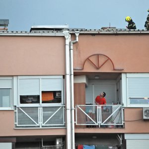 Zagreb: Jak vjetar dignuo limeni krov sa zgrade u Malešnici