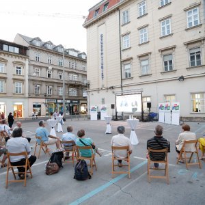 Praćenje rezultata u stožeru Stranke rada i solidarnosti