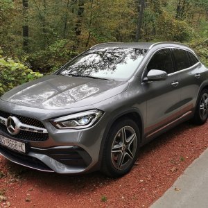 Mercedes-Benz GLA 200 d