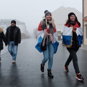 Okupljanje prije početka Kolone sjećanja u Vukovaru