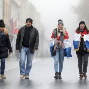 Okupljanje prije početka Kolone sjećanja u Vukovaru