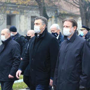 Andrej Plenković i Gordan Jandroković u Koloni sjećanja