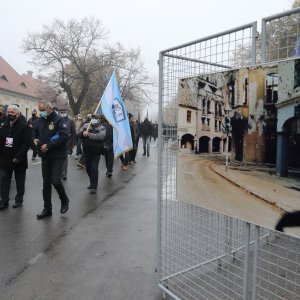 U posebnim epidemiološkim mjerama krenula Kolona sjećanja